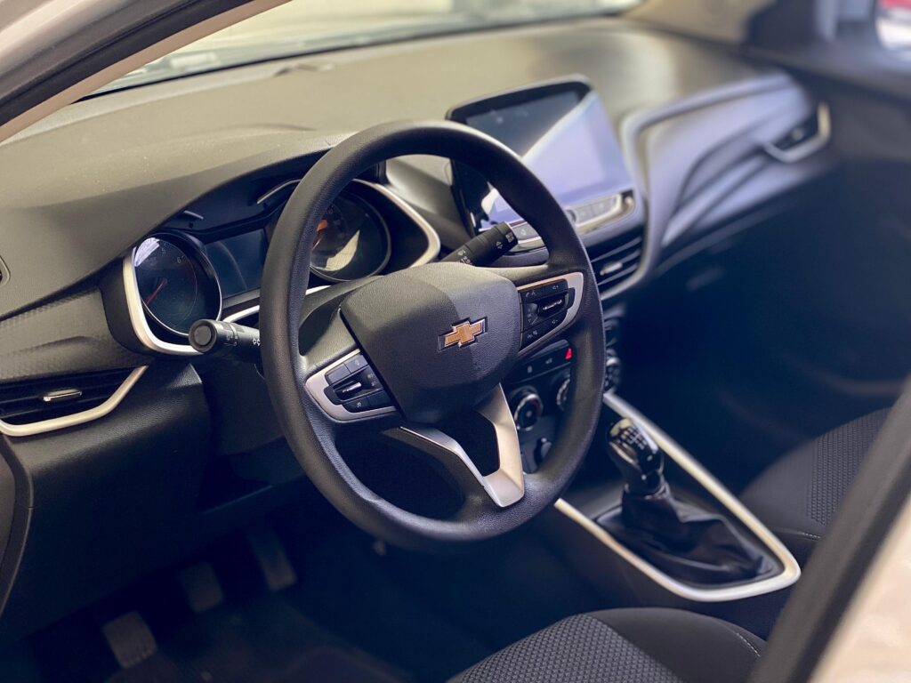 CHEVROLET ONIX PLUS 1.0 MT LT2 2022/2022