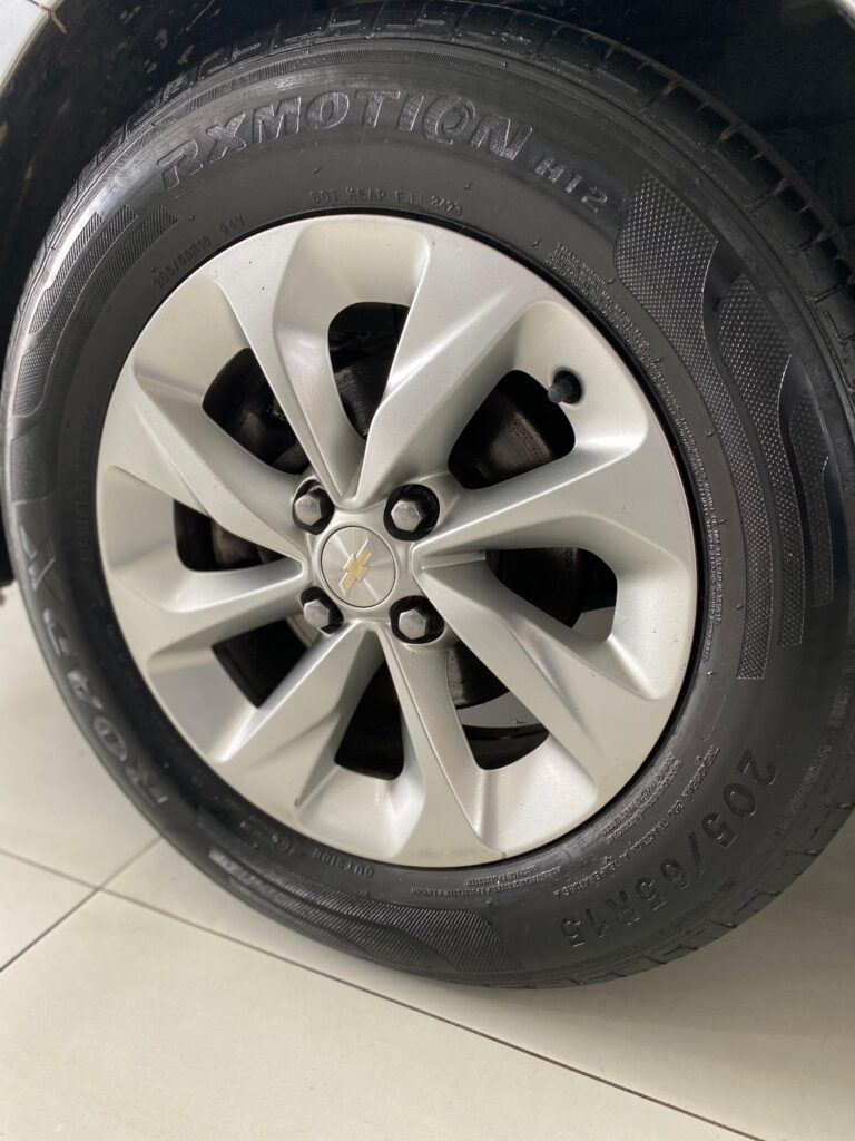 CHEVROLET ONIX PLUS 1.0 MT LT2 2022/2022
