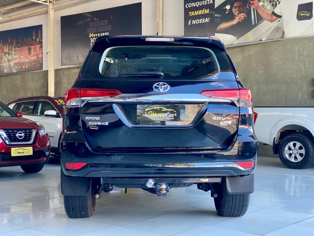 TOYOTA HILUX SW4 2.7 SRV AUTOMÁTICO 7 LUGARES 2021/2021