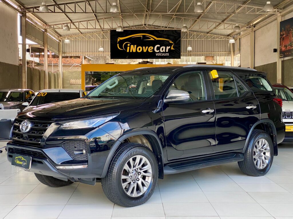 TOYOTA HILUX SW4 2.7 SRV AUTOMÁTICO 7 LUGARES 2021/2021