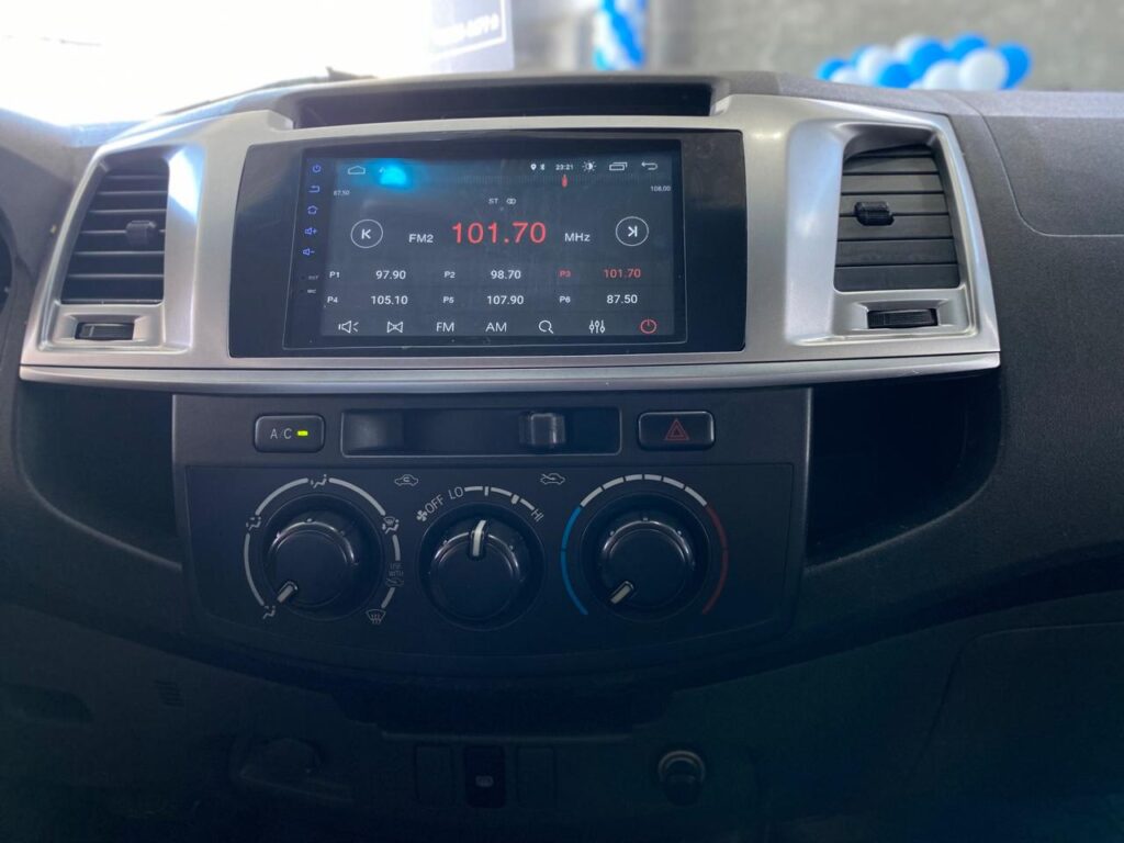 TOYOTA HILUX SR CD 4X2 FLEX AUTOMÁTICO 2015/2015