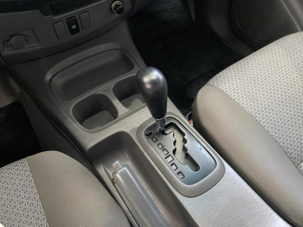 TOYOTA HILUX SR CD 4X2 FLEX AUTOMÁTICO 2015/2015
