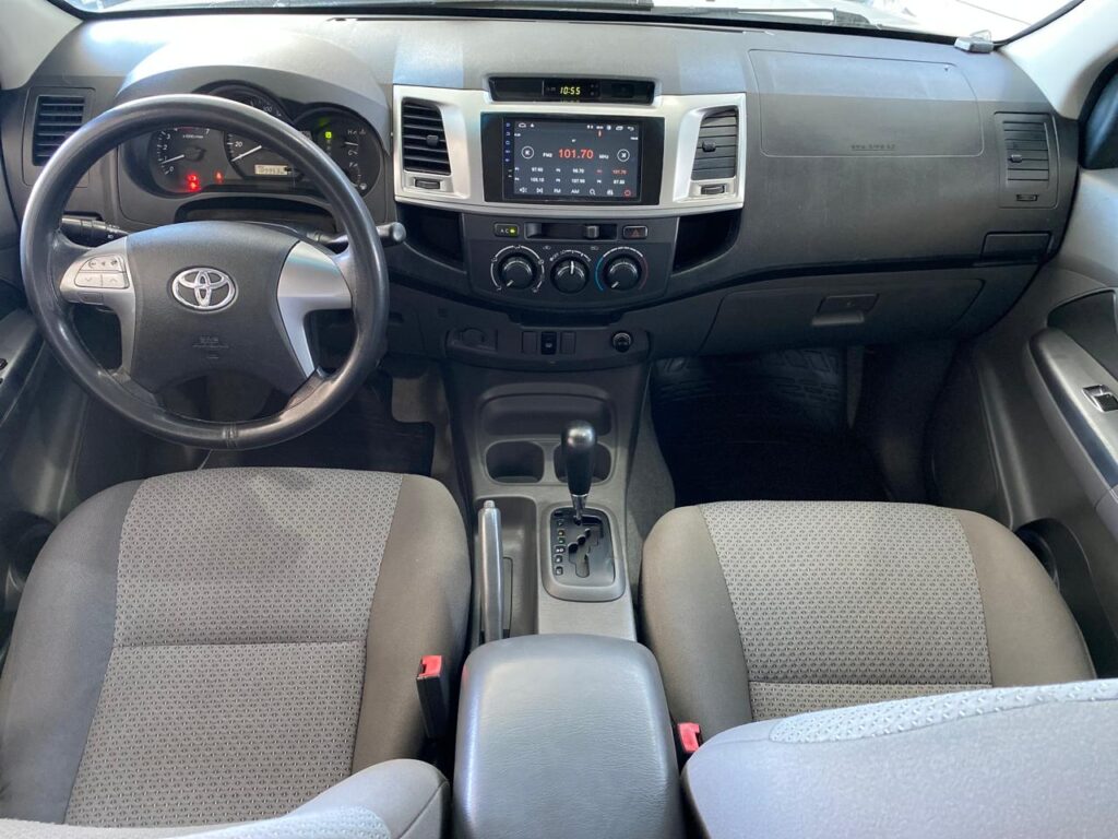 TOYOTA HILUX SR CD 4X2 FLEX AUTOMÁTICO 2015/2015