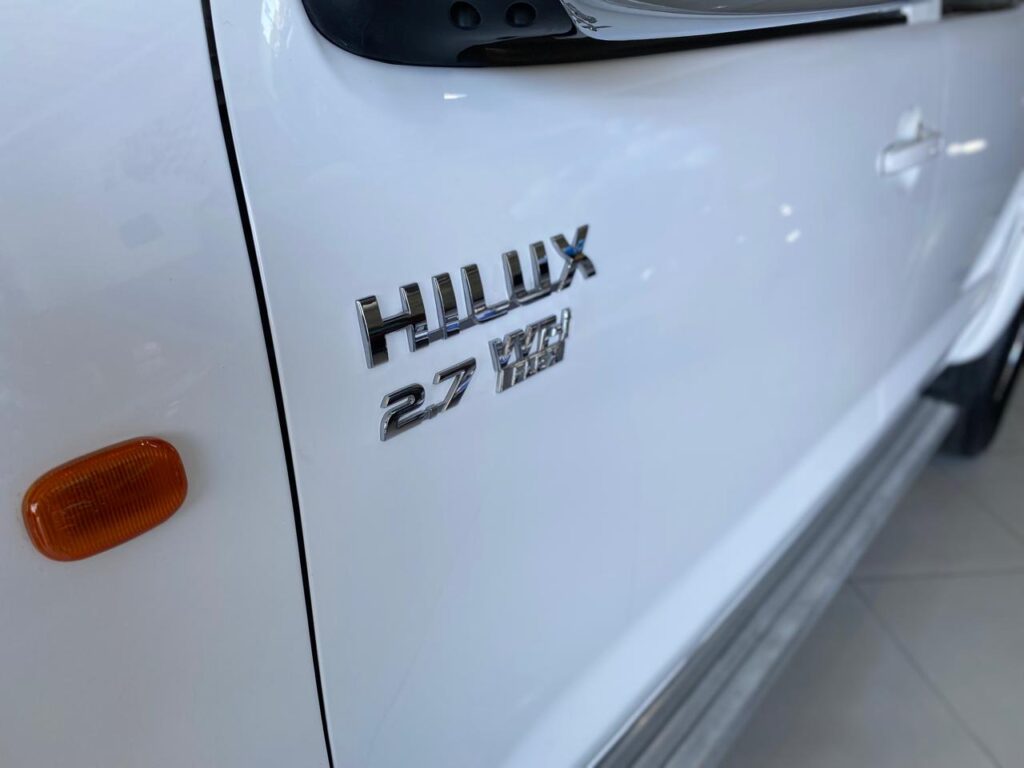 TOYOTA HILUX SR CD 4X2 FLEX AUTOMÁTICO 2015/2015