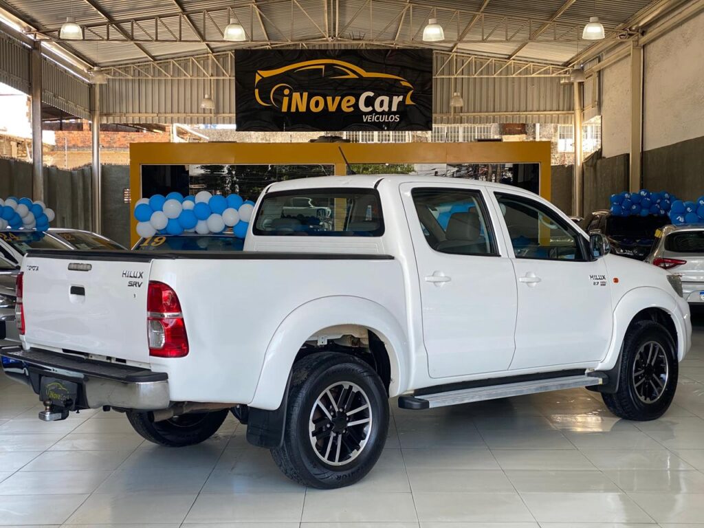 TOYOTA HILUX SR CD 4X2 FLEX AUTOMÁTICO 2015/2015