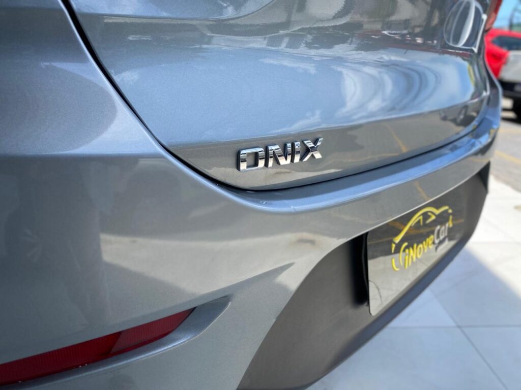 CHEVROLET ONIX PLUS 1.0 MT LT2 2023/2024