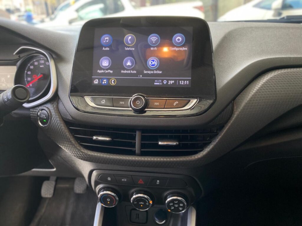 CHEVROLET ONIX PLUS 1.0 MT LT2 2023/2024