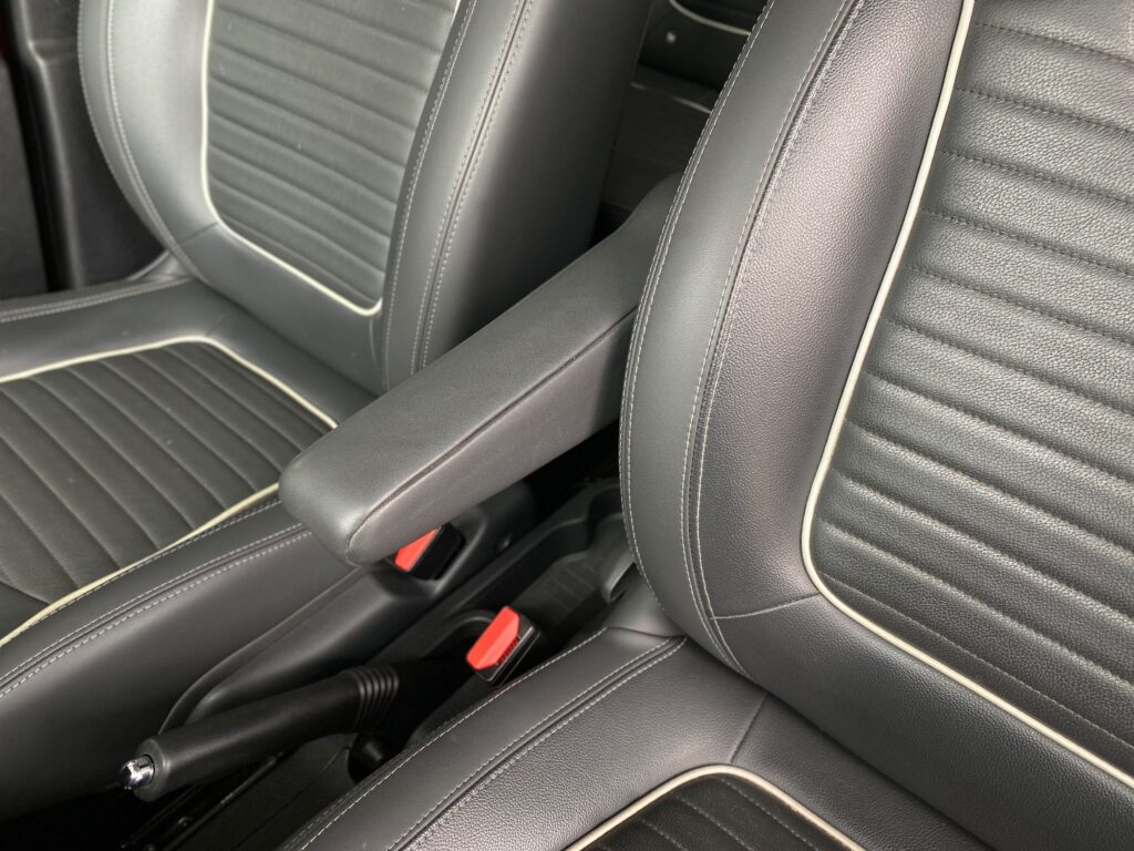 RENAULT CAPTUR 2.0 INTEN AUTOMÁTICO 2017/2018