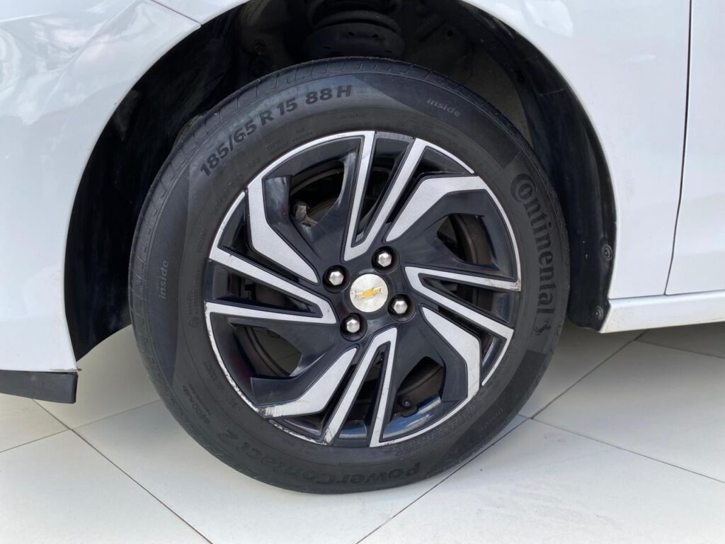 CHEVROLET ONIX 1.0 MT HATCH LT2 2025/2025