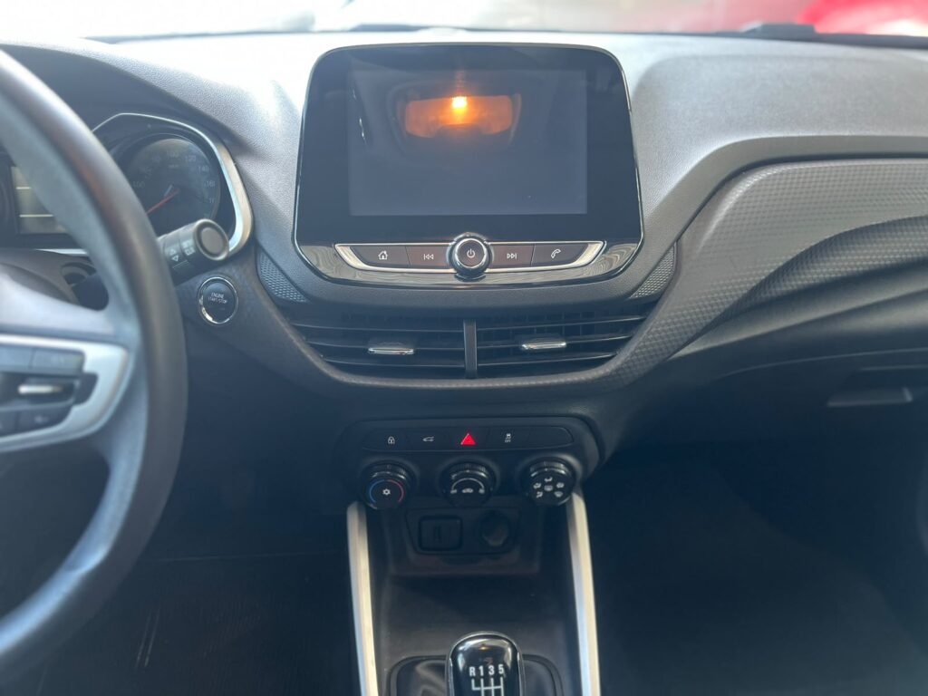 CHEVROLET ONIX PLUS 1.0 MT LT2 2023/2024