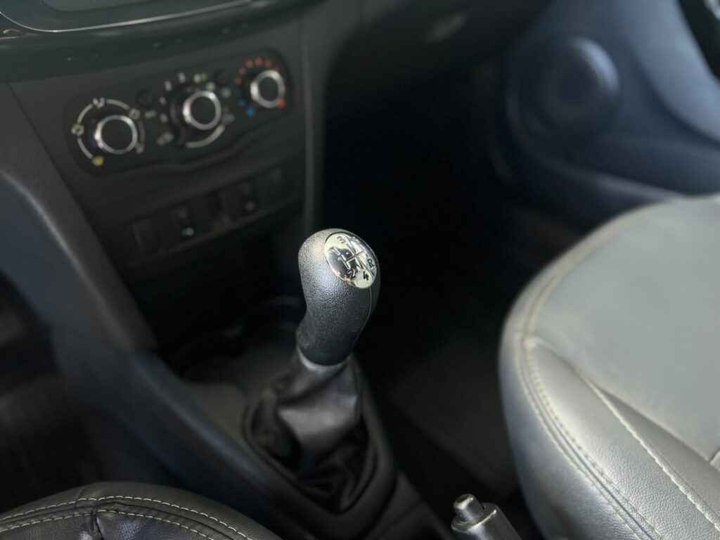 RENAULT LOGAN ZEN 1.0 MT 2022/2023